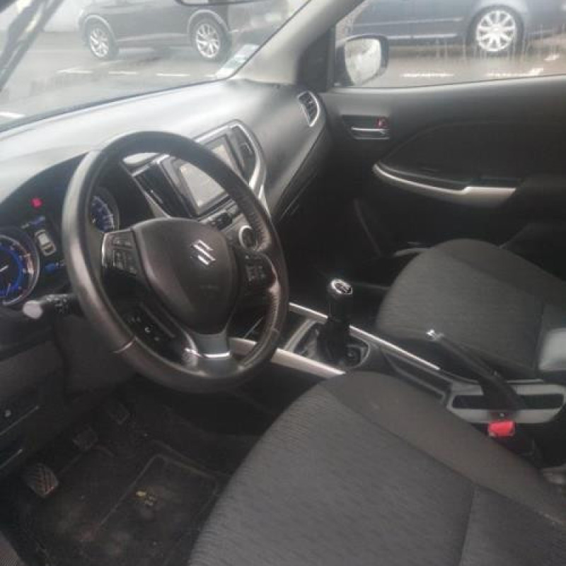 Custode arriere droit SUZUKI BALENO 2 Photo n°7