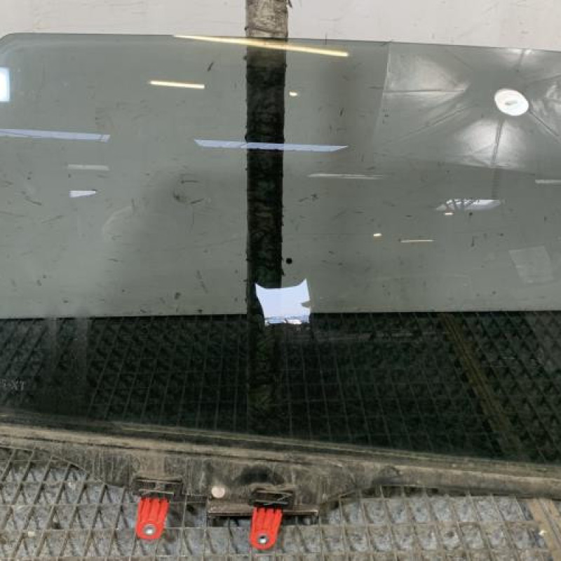 Vitre arriere droit SUZUKI BALENO 2 Photo n°1