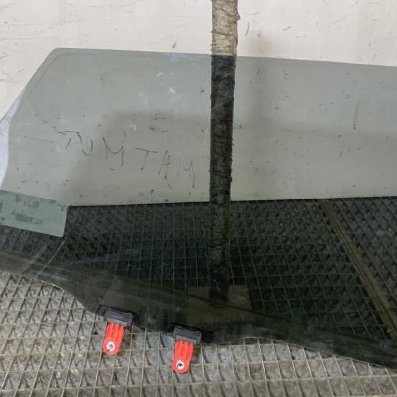 Vitre arriere gauche SUZUKI BALENO 2 Photo n°4