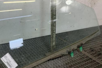 Vitre avant droit SUZUKI BALENO 2