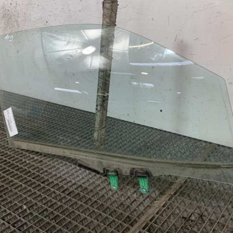 Vitre avant droit SUZUKI BALENO 2 Photo n°3