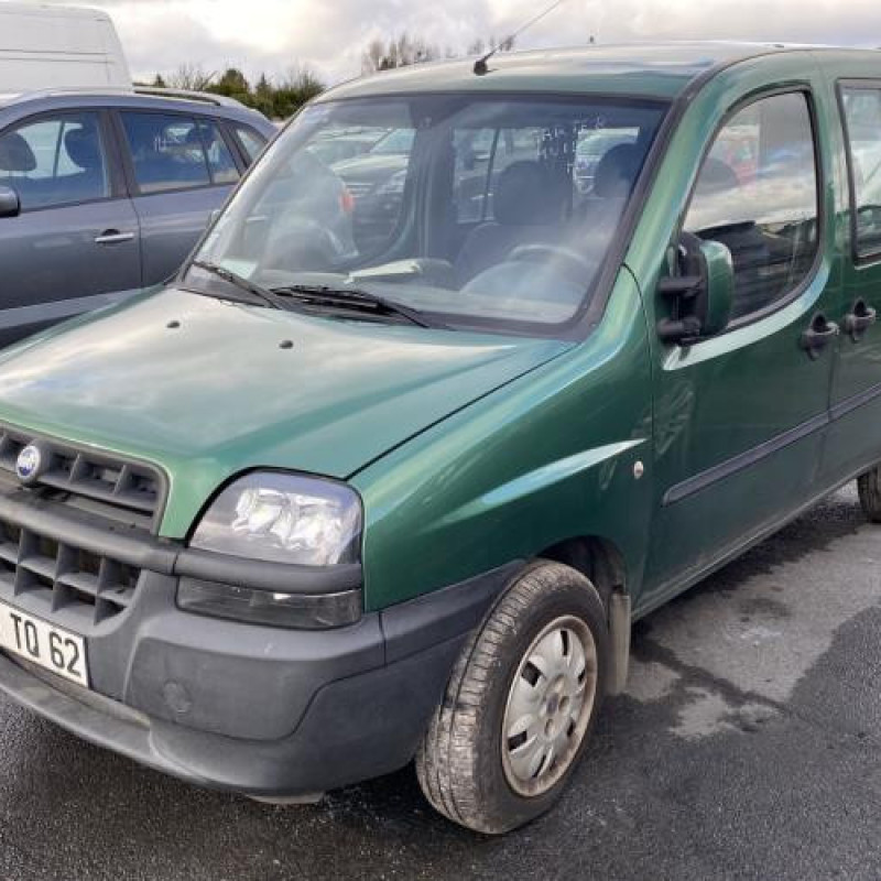 Feu arriere stop central FIAT DOBLO 1 Photo n°5