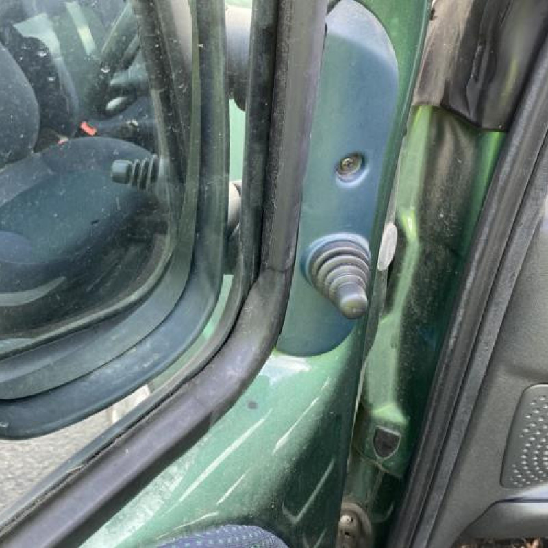 Feu arriere stop central FIAT DOBLO 1 Photo n°14