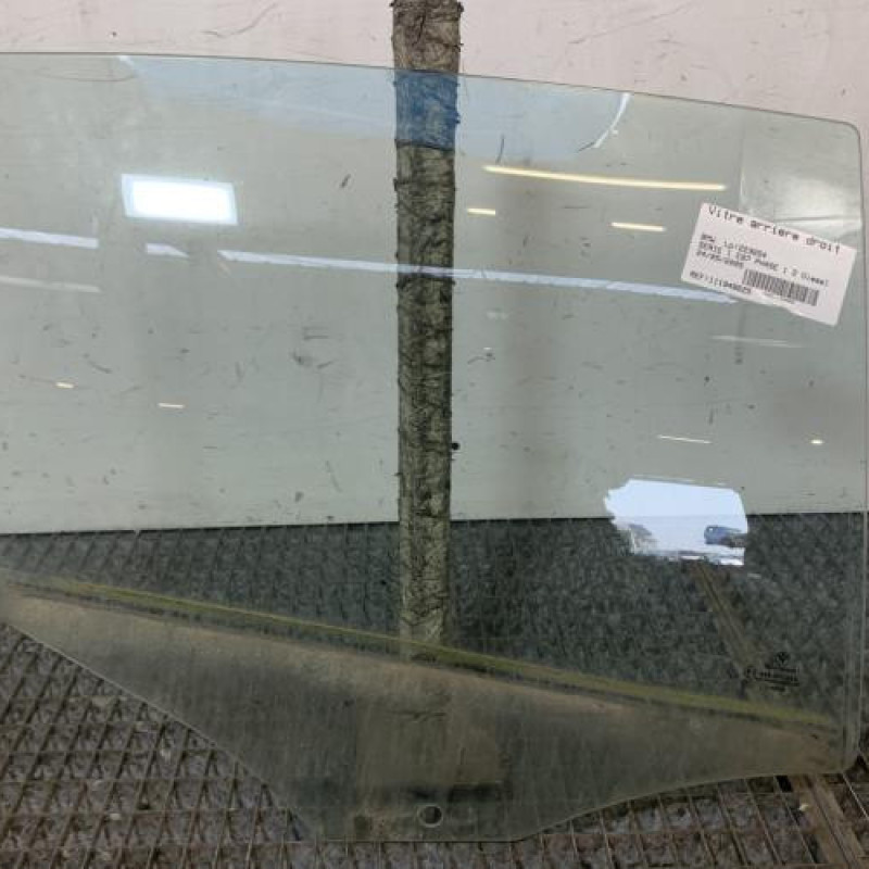 Vitre arriere droit BMW SERIE 1 E87 Photo n°1