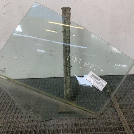 Vitre arriere gauche BMW SERIE 1 E87 Photo n°1