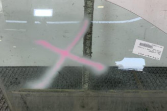 Vitre avant droit BMW SERIE 1 E87 Photo n°1