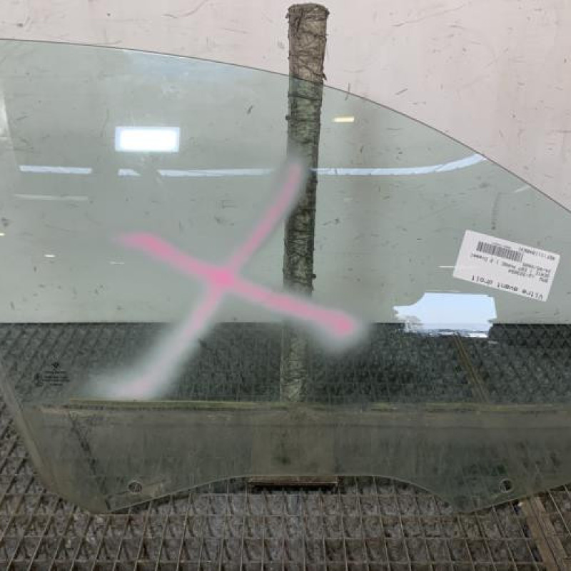 Vitre avant droit BMW SERIE 1 E87 Photo n°1