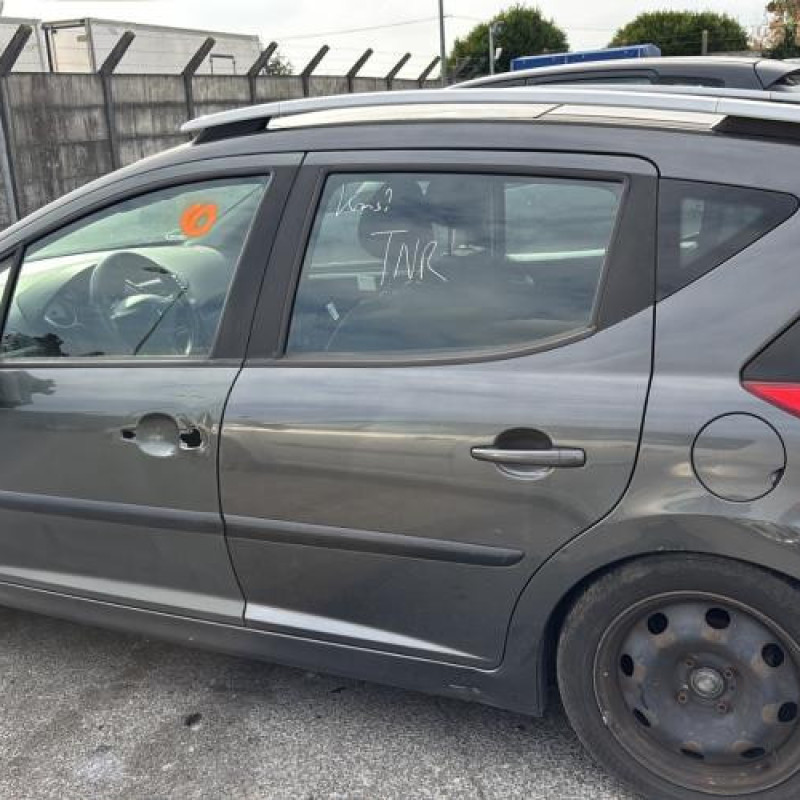 Lunette arriere PEUGEOT 207 Photo n°10