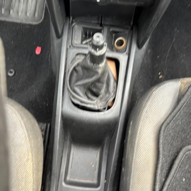 Lunette arriere PEUGEOT 207 Photo n°18