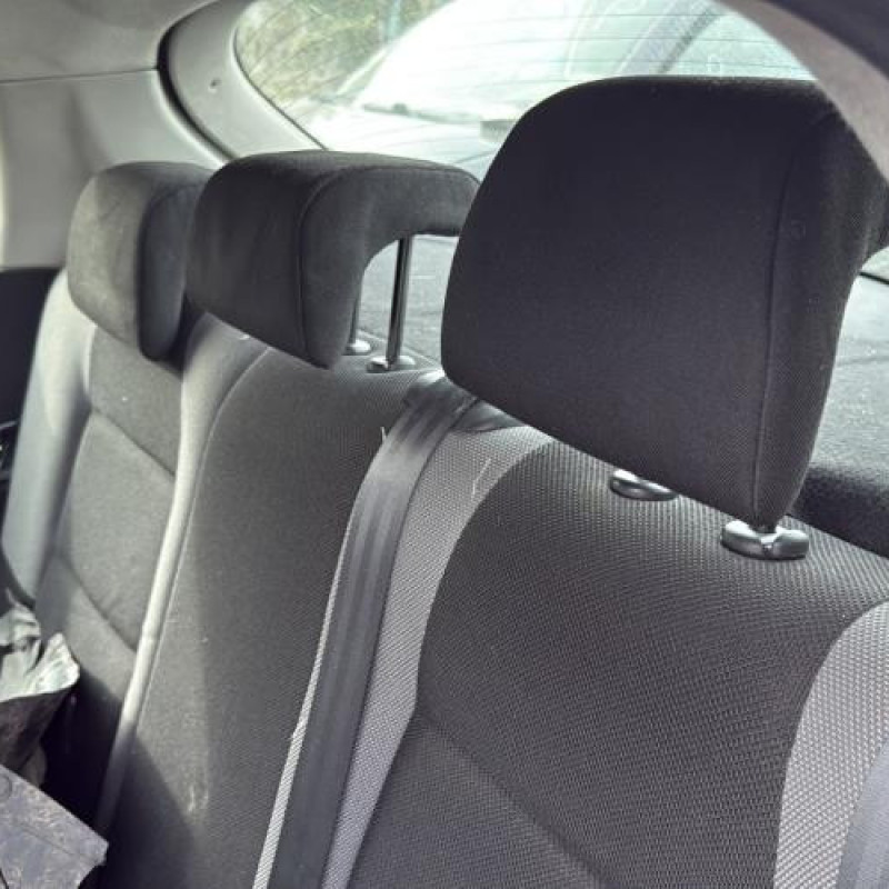 Vitre avant gauche PEUGEOT 207 Photo n°17