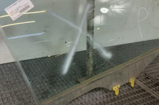 Vitre avant droit NISSAN MICRA 3