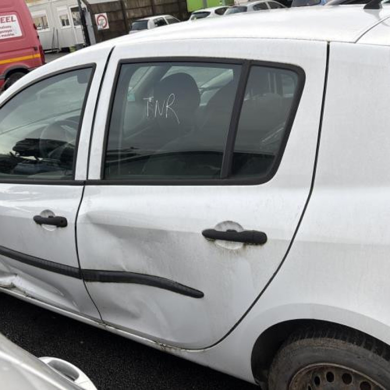 Renfort pare choc avant (traverse) RENAULT CLIO 3 Photo n°14