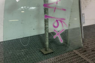 Vitre avant gauche RENAULT MASTER 2