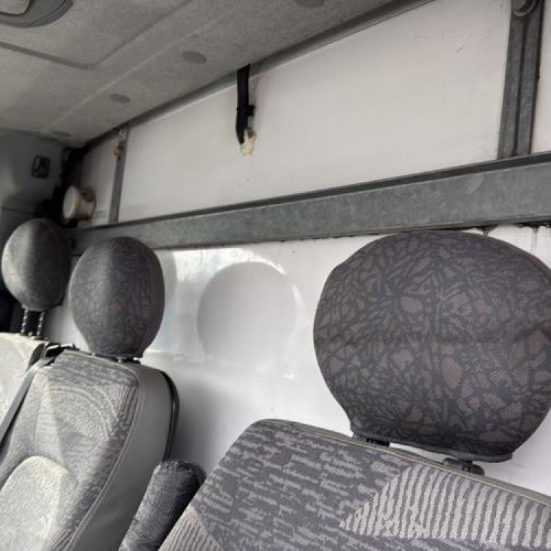 Vitre avant gauche RENAULT MASTER 2 Photo n°14