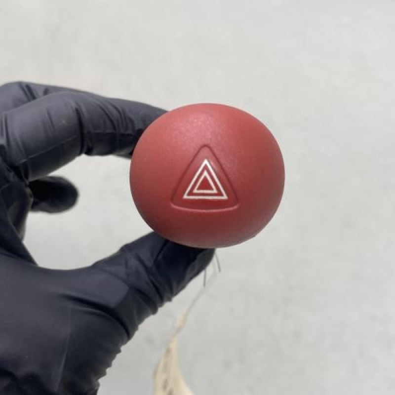 Bouton de warning RENAULT TWINGO 1 Photo n°1