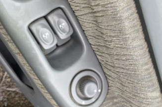 Bouton de warning RENAULT TWINGO 1