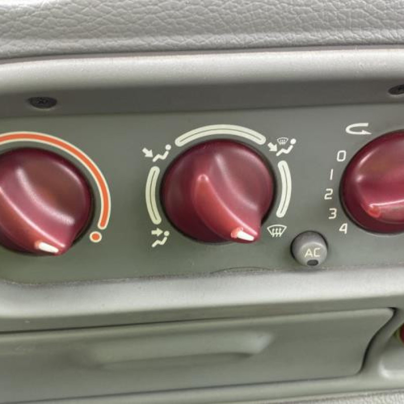 Bouton de warning RENAULT TWINGO 1 Photo n°18