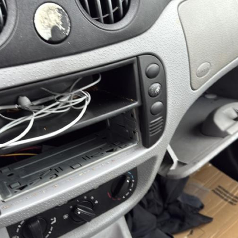 Pare choc arriere CITROEN C3 1 Photo n°14