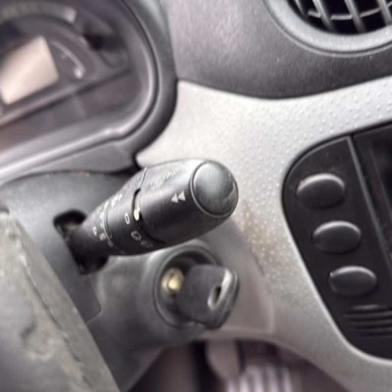 Pare choc arriere CITROEN C3 1 Photo n°15