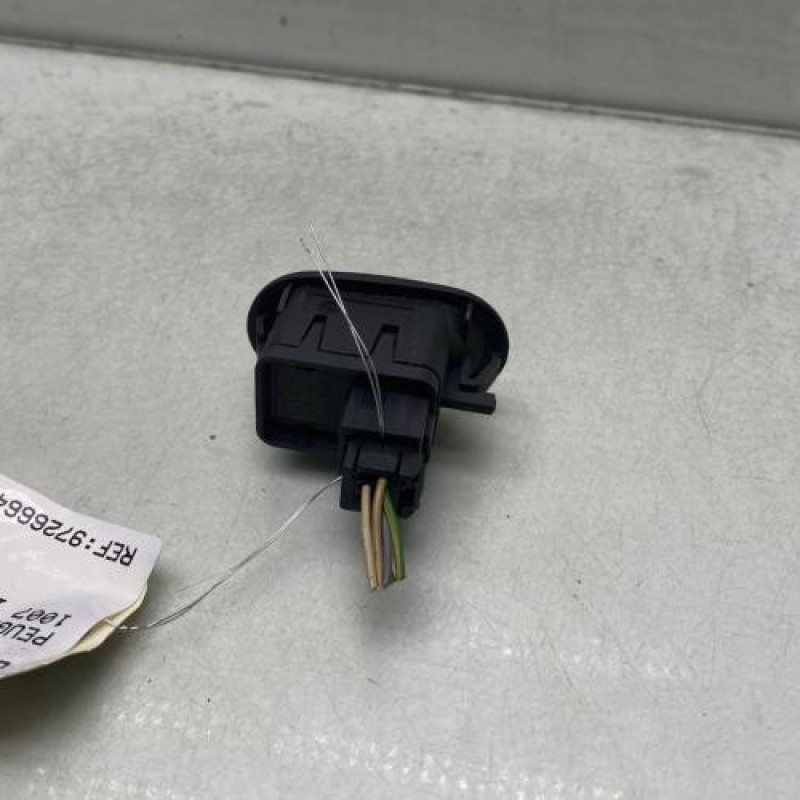 Interrupteur de leve vitre avant droit PEUGEOT 1007 Photo n°2