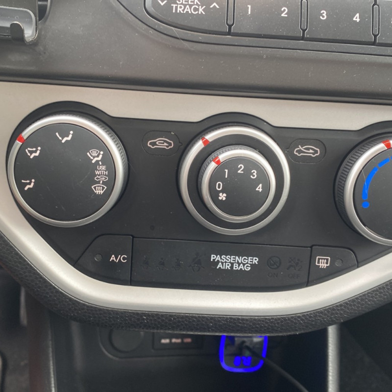 KIA PICANTO 2 PHASE 1 1.0i - 12V Photo n°8