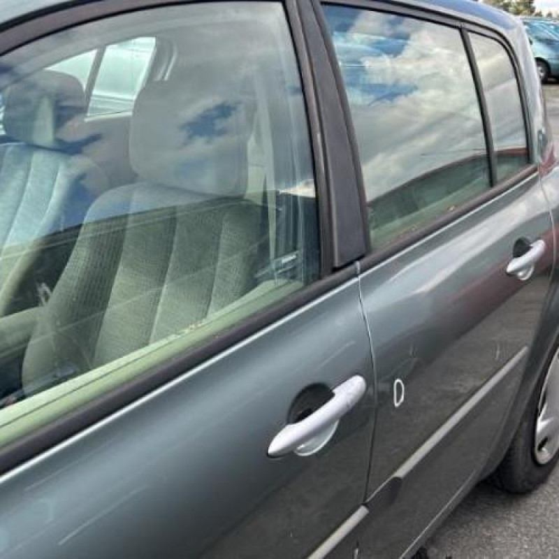 Interrupteur de leve vitre arriere droit RENAULT MEGANE 2 Photo n°19