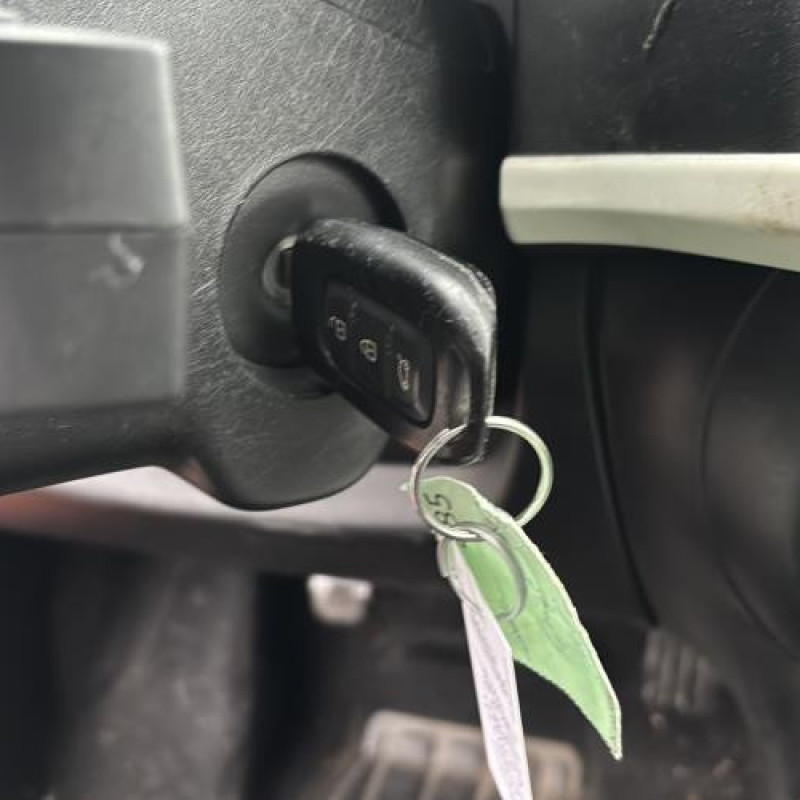 Bouchon de carburant RENAULT TWINGO 3 Photo n°6