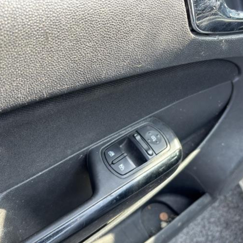 Moteur OPEL CORSA D Photo n°14