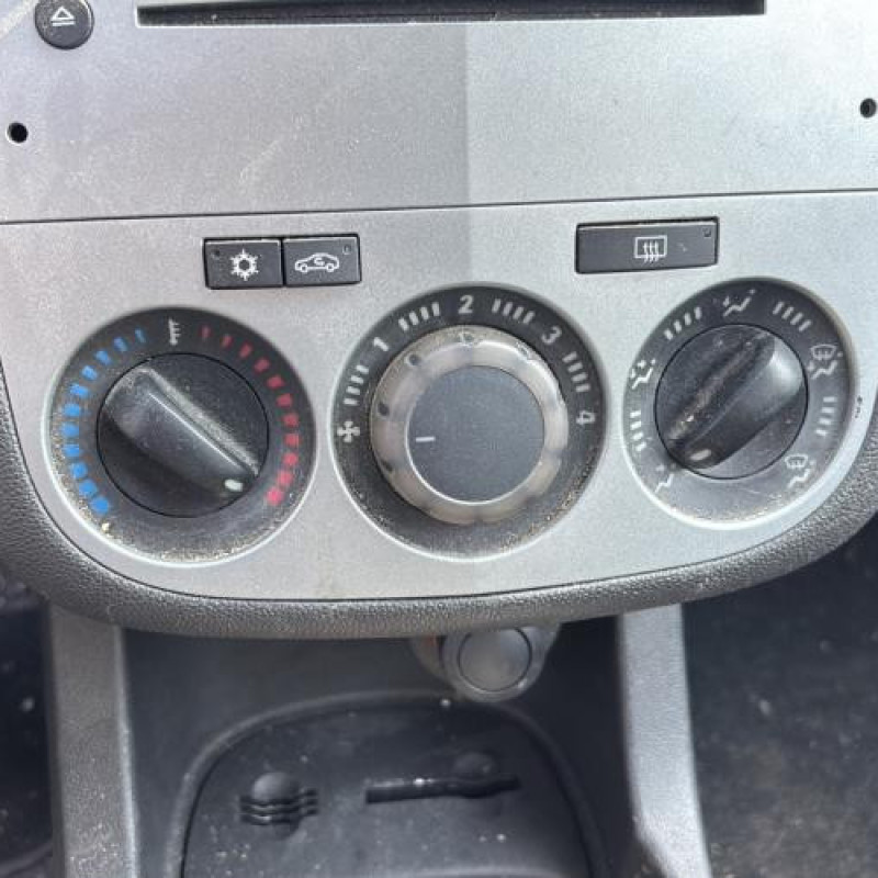 Moteur OPEL CORSA D Photo n°20