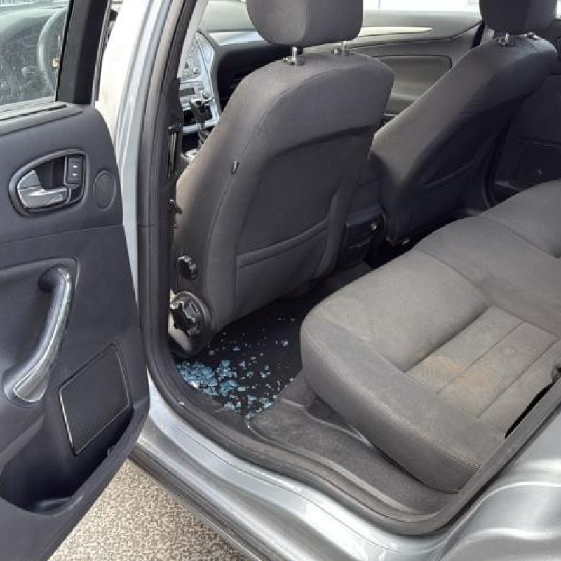 Aile avant droit FORD MONDEO 3 Photo n°17