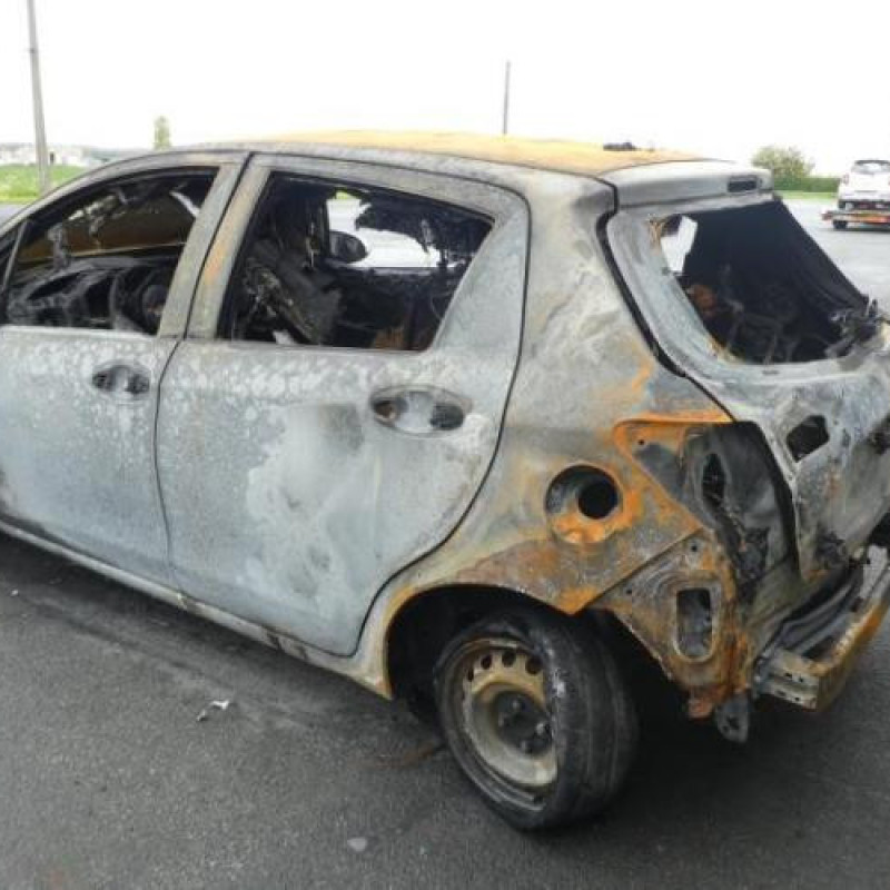 Avertisseur/Klaxon TOYOTA YARIS 3 Photo n°8