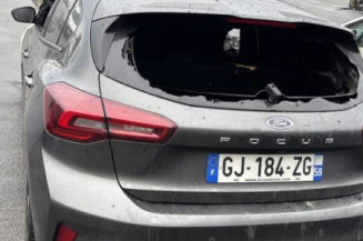 Bouton de coffre FORD FOCUS 4