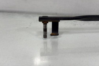 Bras essuie glace avant droit MERCEDES CLASSE C 204