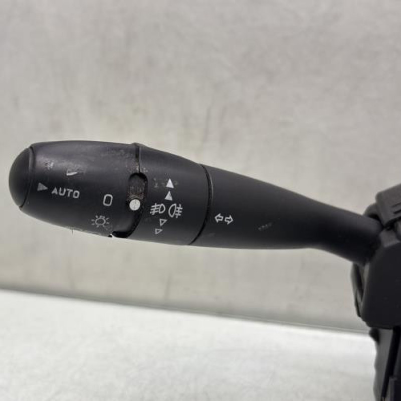 Com (Bloc Contacteur Tournant+Commodo Essuie Glace+Commodo Phare) PEUGEOT 307 Photo n°3