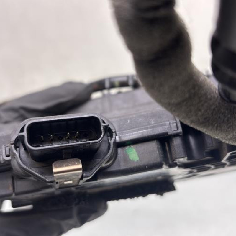 Serrure avant gauche RENAULT CLIO 4 Photo n°6