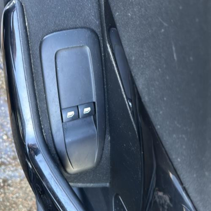 Boitier air bag PEUGEOT 208 1 Photo n°13