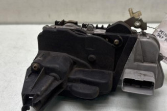 Serrure avant droit PEUGEOT 307