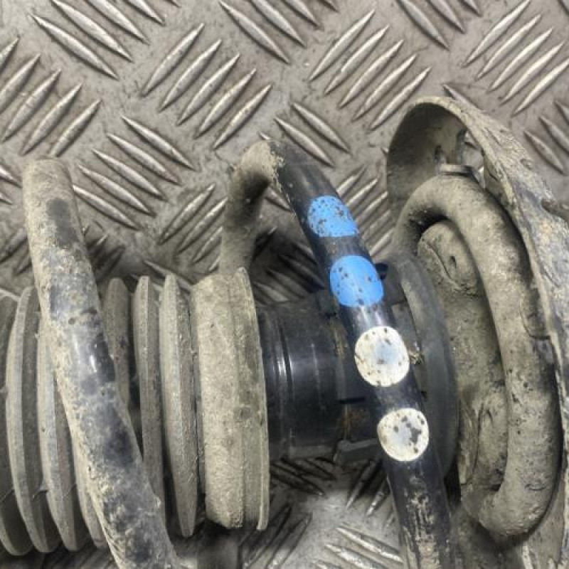 Amortisseur avant droit VOLKSWAGEN POLO 5 Photo n°2