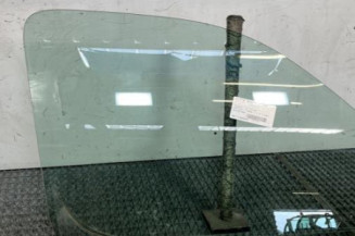 Vitre avant droit PEUGEOT PARTNER 1