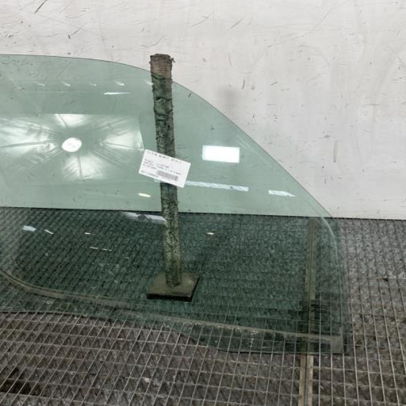 Vitre avant droit PEUGEOT PARTNER 1 Photo n°3