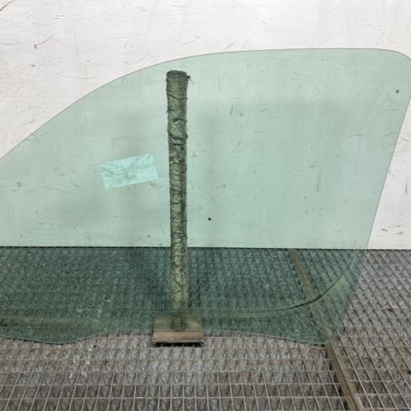 Vitre avant droit PEUGEOT PARTNER 1 Photo n°4