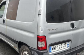 Vitre avant droit PEUGEOT PARTNER 1