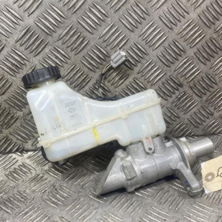 Maitre cylindre (freinage) RENAULT MEGANE 4 Photo n°1