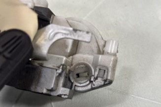 Serrure avant gauche VOLKSWAGEN POLO 3