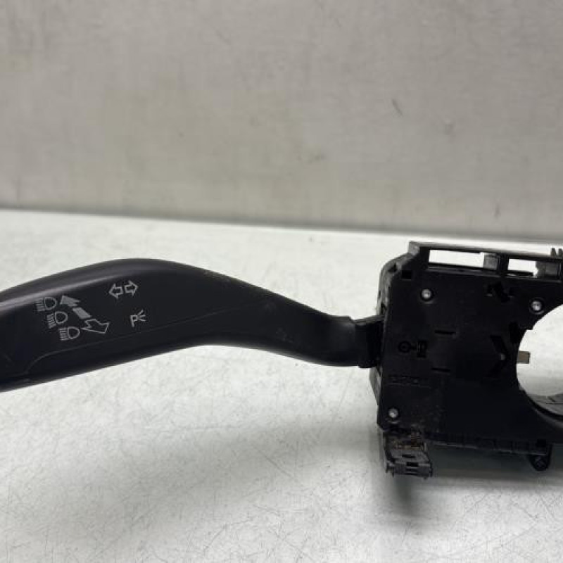 Com (Bloc Contacteur Tournant+Commodo Essuie Glace+Commodo Phare) VOLKSWAGEN POLO 5 Photo n°2