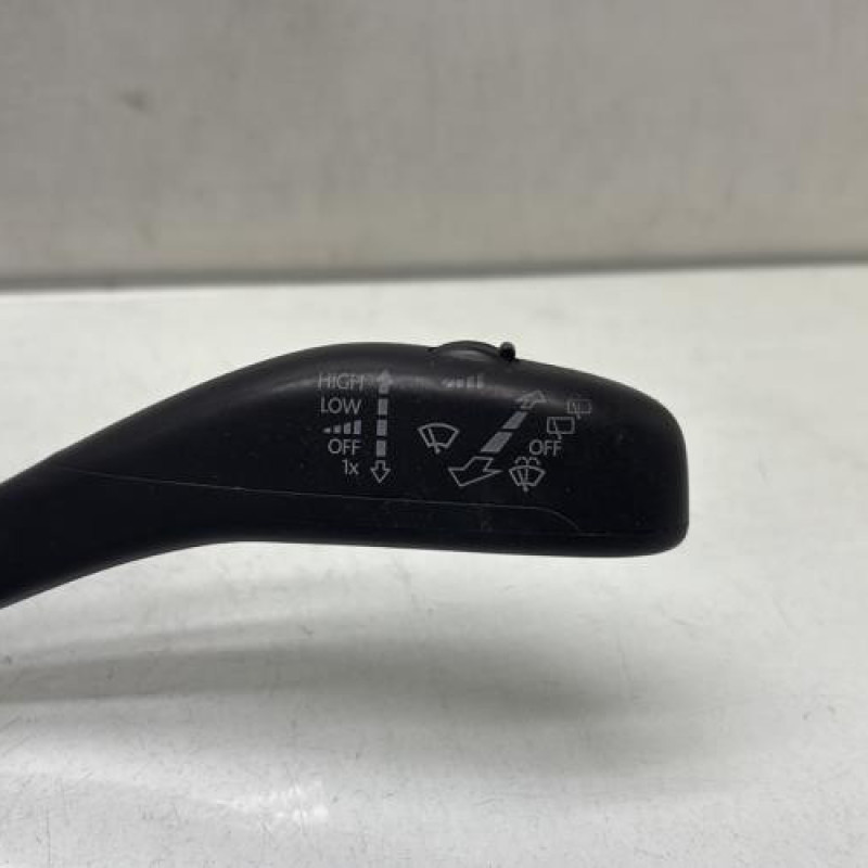 Com (Bloc Contacteur Tournant+Commodo Essuie Glace+Commodo Phare) VOLKSWAGEN POLO 5 Photo n°3