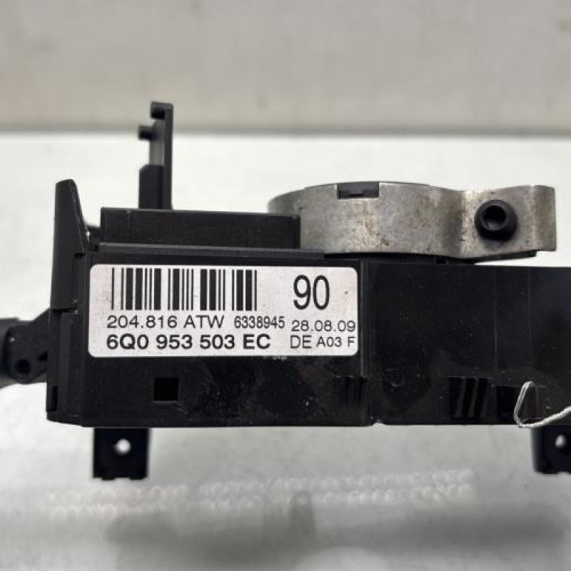 Com (Bloc Contacteur Tournant+Commodo Essuie Glace+Commodo Phare) VOLKSWAGEN POLO 5 Photo n°4