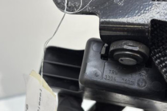 Attache ceinture arriere droit RENAULT CLIO 3