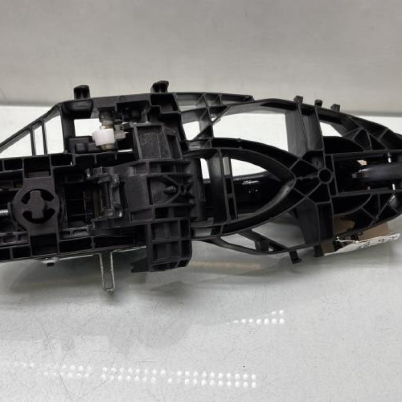 Poignee porte arriere droit FORD PUMA 2 Photo n°4