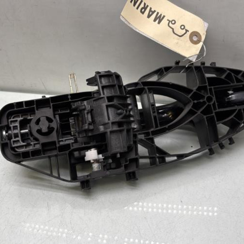 Poignee porte arriere gauche FORD PUMA 2 Photo n°3